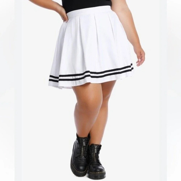Hot Topic White Pleated Cheer‎ Skirt HT Size 0 / US 12/14 - Picture 1 of 9